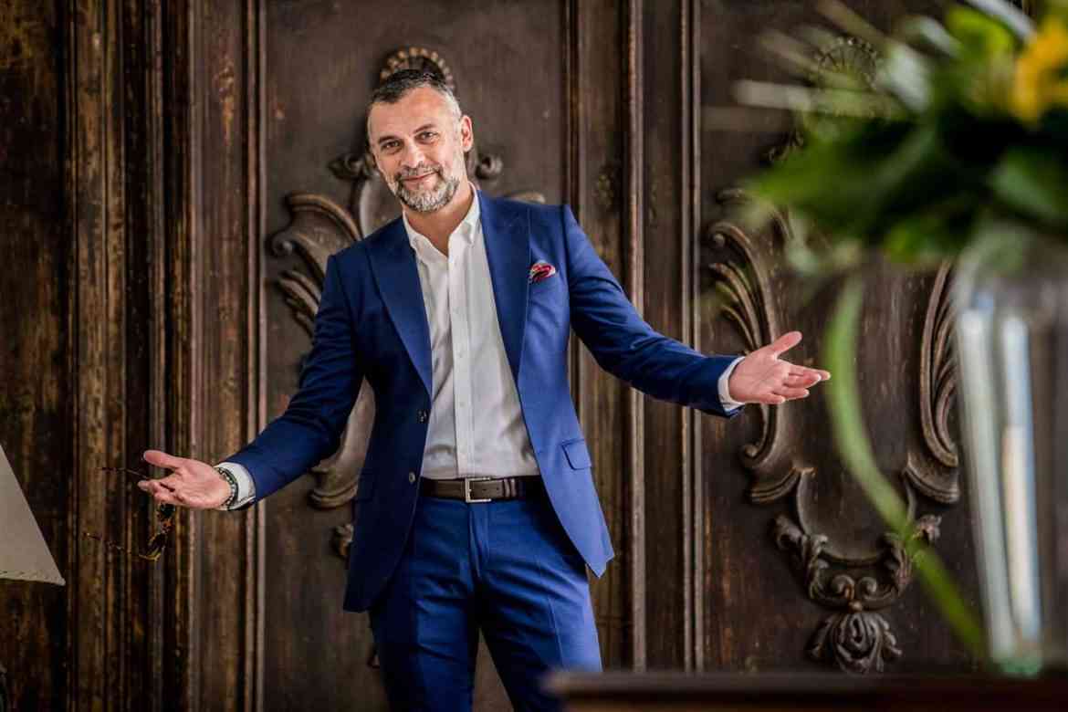 Zegna寶藍色純色西裝