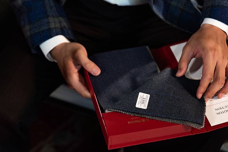 Fresco西裝面料本挑選布料