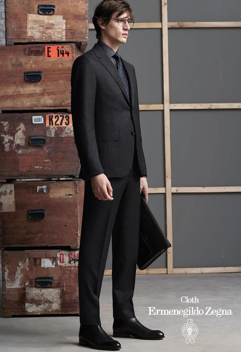 ELECTA系列黑色西裝搭灰色襯衫