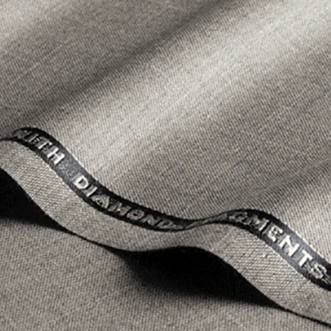 淺灰色素面鑽石紗西裝面料