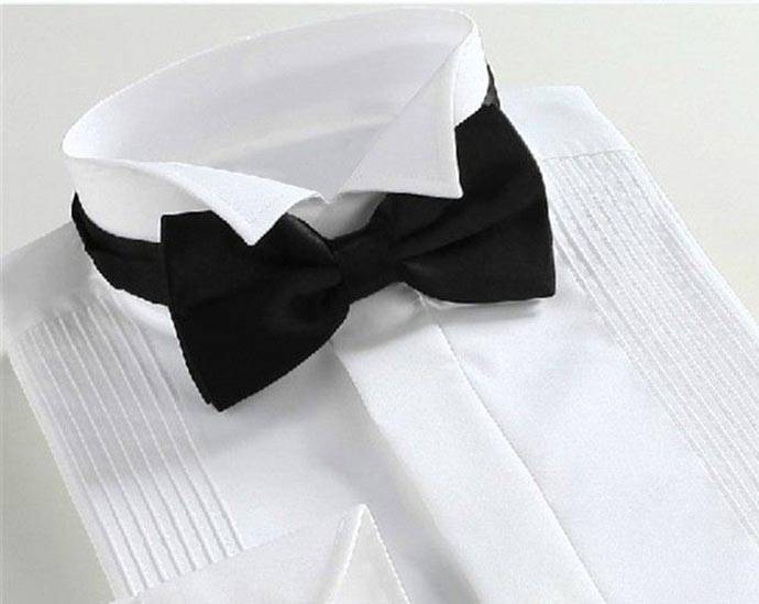 壓摺襯衫搭配黑色領結
