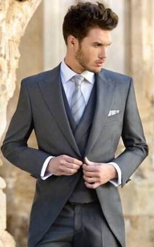 灰色紳士晨禮服