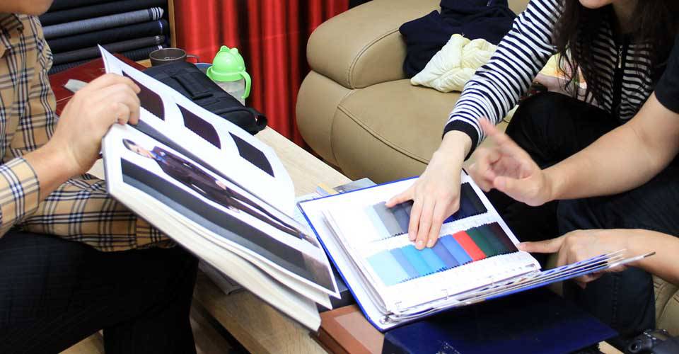 與客戶溝通西服訂製細節