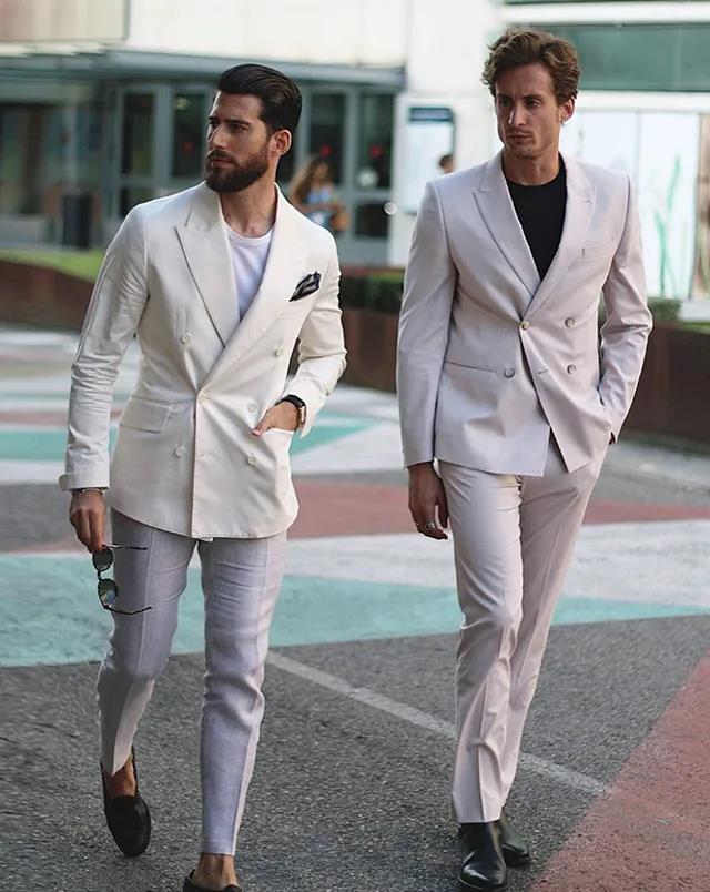 淺色雙排釦西裝套裝