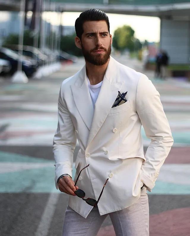 白色棉質雙排釦西裝外套穿搭