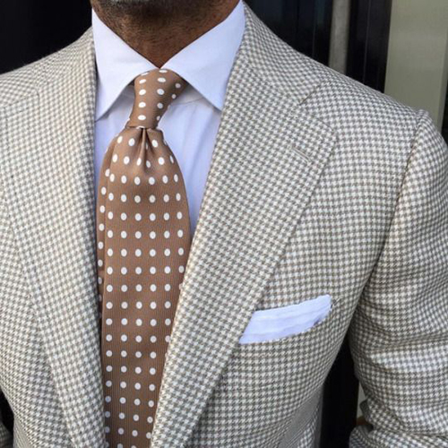 淺色維希格紋西裝外套