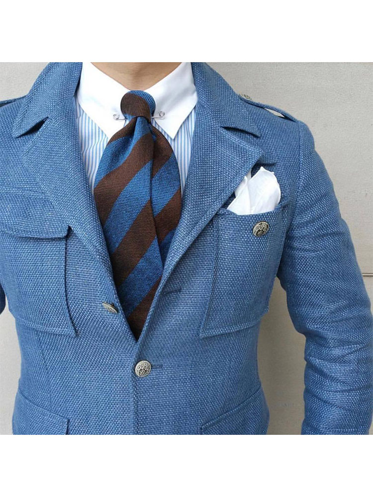 穿著輕正裝的襯衫外套男士