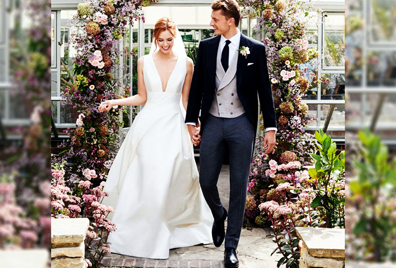 著黑色燕尾禮服的新郎