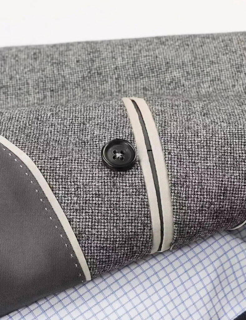 灰色大衣內裡口袋