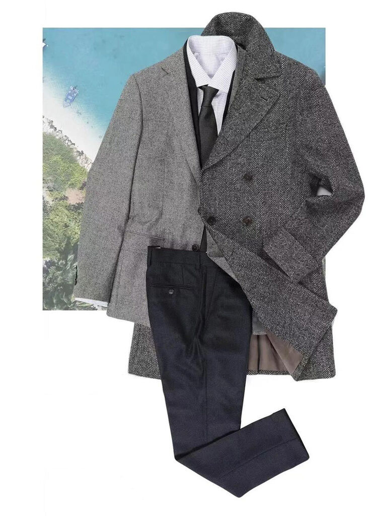 淺灰色西裝搭配深灰色大衣