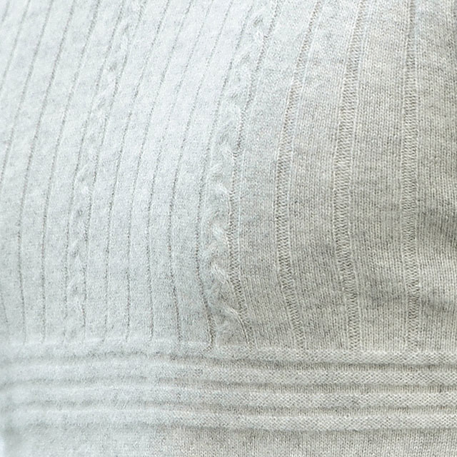 高領羊絨衫面料-白色麻花