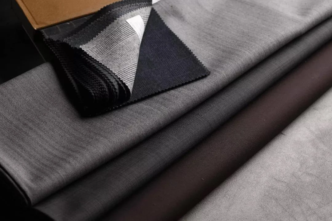 灰色的訂做西服布料