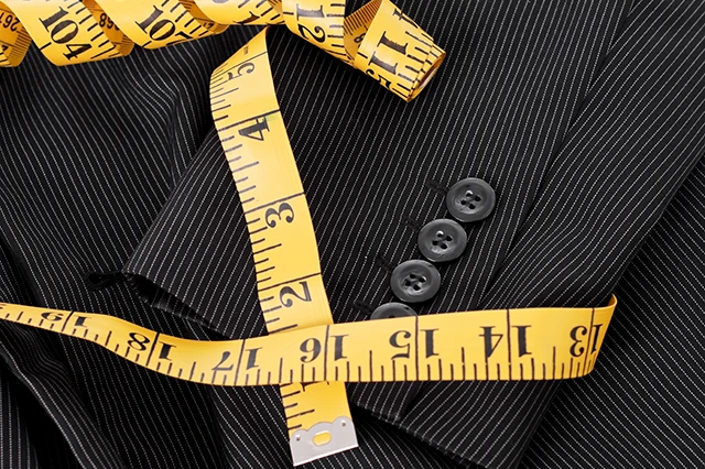 在力群訂製的手工西服之後可享售後修改服務