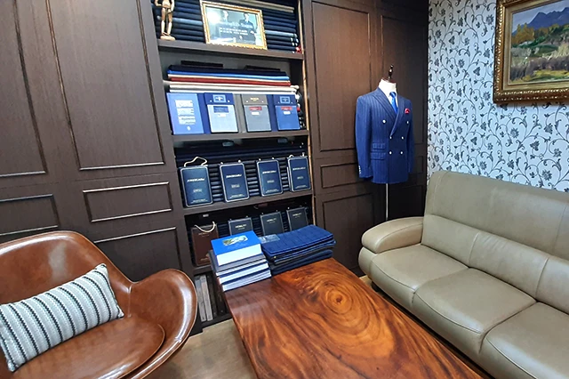 力群西服訂製店面