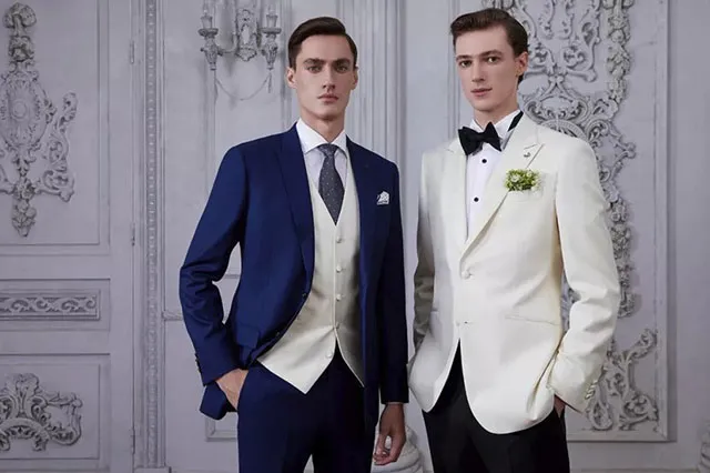 新郎禮服和新郎西服