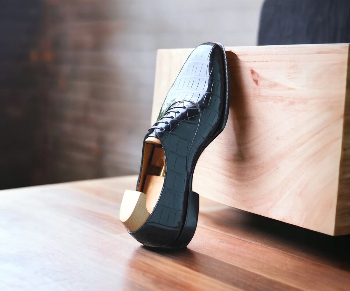 黑色鱷魚皮方頭牛津鞋